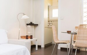 Interior - Pistrucci, Quiet And Modern 1 Br Flat By Halldis (Milan)