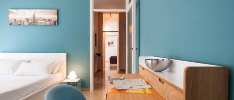 2 slaapkamers, een strijkplank/strijkijzer, reisbedje, gratis wifi