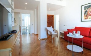 TV, DVD player - Conca Del Naviglio 2915, 2 Br Flat With Balcony By Halldis (Milan)