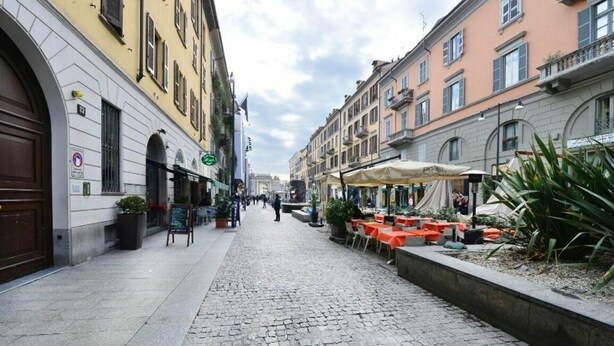 Outdoor dining - Como, Modern 1 Br Apartment In Corso Como By Halldis (Milan)