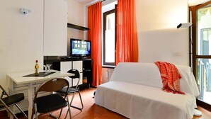 Interior - Como, Modern 1 Br Apartment In Corso Como By Halldis (Milan)