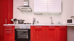 Coffee/tea maker, fridge, microwave, oven - Fiuggi, Cozy 2 Br Apt By Halldis (Milan)