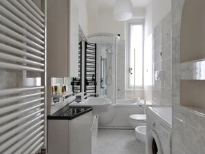 Sèche-cheveux, bidet