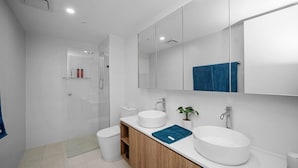 Unclassified image, 4 of 10, button - Solaris 610 overlooking the lake. (Forster)