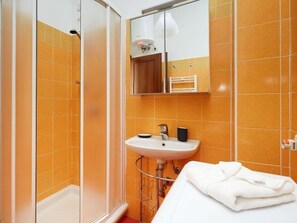 Doccia, asciugacapelli, bidet