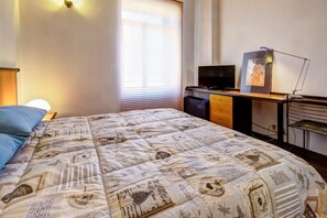 2 camere, culla da viaggio, Wi-Fi gratuito