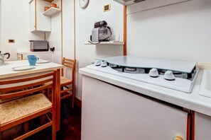 Kühlschrank, Herdplatte