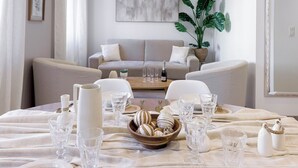 Living area - Apartment in Cannes with 3 bedrooms sleeps 7 (Cannes)