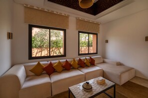 Smart TV, table tennis, stereo - Villa Leya, Piscine Privée, 4 Chambres, 10mn du Centre Ville (Marrakech)