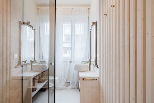 Petite Suite Vittoria