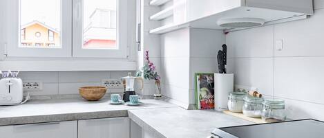 冰箱、微波炉、烤箱、洗碗机