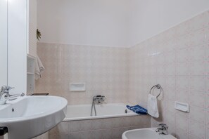 Hair dryer, towels