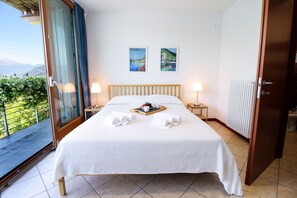 2 bedrooms, iron/ironing board