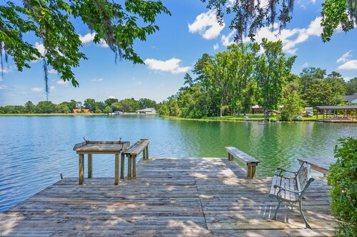 Lakeside, Water View, Kayak, BBQ Grill, Fire Pit