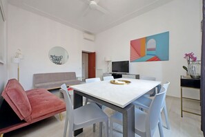 Dining - Ettore Rolli In Trastevere, Modern 3 Br Apartment By Halldis (Rome)
