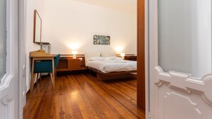 2 chambres, fer et planche à repasser, lit parapluie, Wi-Fi gratuit