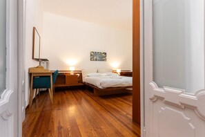 2 soverom, strykejern/-brett, reiseseng for barn og wi-fi (inkludert)