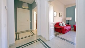 Unclassified image, 5 of 27, button - Dandolo In Trastevere, Splendid, Spacious And Bright 3 Br Apartment By Halldis (Rome)