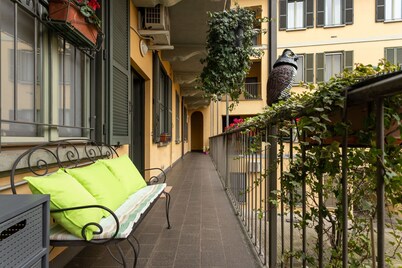 Paolo Mantegazza, Large 1 Br Apartment By Halldis