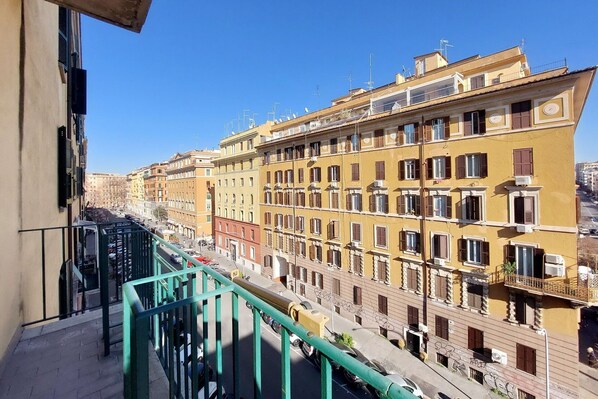 Property grounds - Etruria, Lovely 2 Br Apartment In San Giovanni By Halldis (Rome)