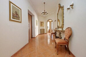 Interior - Etruria, Lovely 2 Br Apartment In San Giovanni By Halldis (Rome)