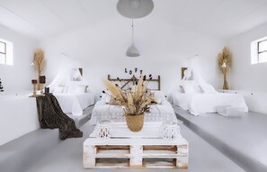 6 chambres, fer et planche à repasser, lit parapluie, Wi-Fi gratuit
