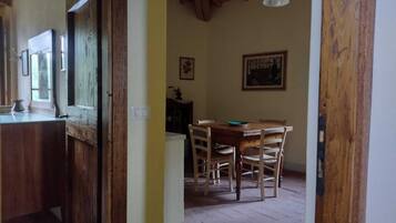 Apartment, 2 Schlafzimmer, Raucher | Esszimmer