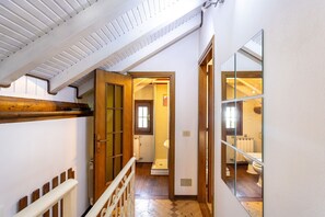 Een douche, een haardroger, een bidet