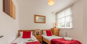2 bedrooms, desk, iron/ironing board, free WiFi