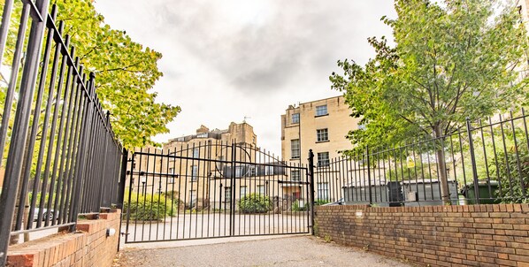 Property grounds - Central | Free Secure Parking | Relocating Families (Reading)