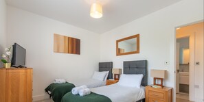 2 chambres, bureau, fer et planche Ă repasser, Wi-Fi gratuit