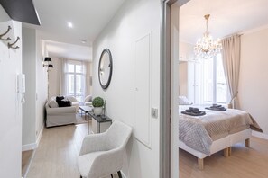 2 chambres, fer et planche à repasser, lit parapluie, Wi-Fi gratuit