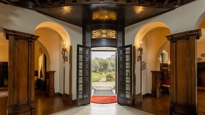 Interior - Villa Rocchetta, Enchanting Villa With 7 Br And Covered Parking By Halldis (Bosisio Parini)