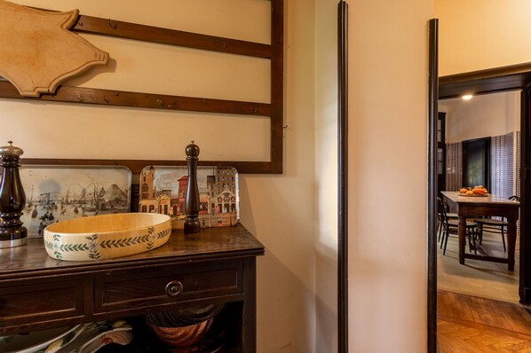 Kitchen, Room Detail