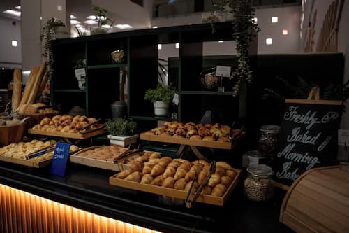 Päivittäinen buffetaamiainen maksusta