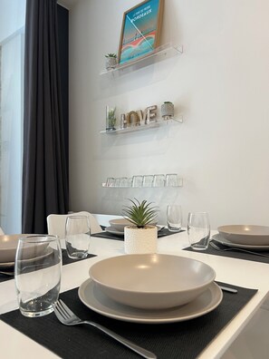 Dining - Duplex Atypique (Bordeaux)