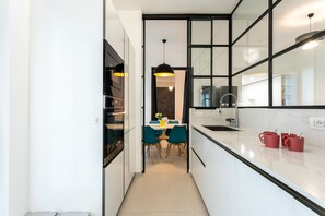 Fridge, microwave, oven, stovetop - Assab Modern Two Bedrooms, Apartment With Balcony By Halldis (Milan)