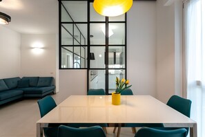 Interior - Assab Modern Two Bedrooms, Apartment With Balcony By Halldis (Milan)