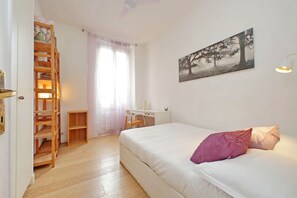 4 chambres, fer et planche Ă repasser, lit parapluie, Wi-Fi gratuit