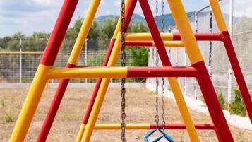 Área de juegos infantiles al aire libre