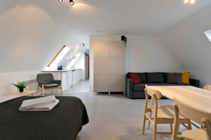 Apartment | Internet - Cozy and Roomy Studio With a Homely Feel (De Haan)