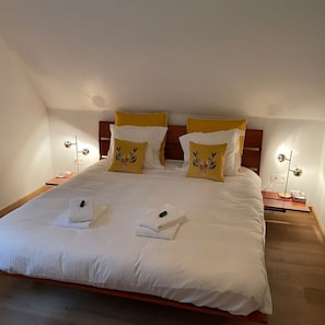 House | 2 bedrooms, Internet - Two Guest-rooms in Stylish Villa - Free Bikes (Bruges)