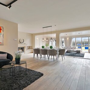 Apartment, Accessible - Spectacular Holiday-villa With Lounge-area and bar (Koksijde)