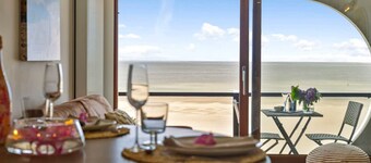 Beautiful Studio With Stunning Seaview and Terrace