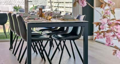 Summer-house With Sunny Garden Nearby Beach