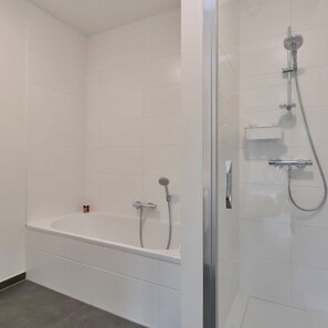 2 bedrooms, Internet - Cosy Family Apartment With Parking Near the Beach (Ostend)