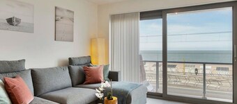 Cosy Apartment With Amazing Beach View