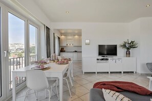 Apartment | 2 bedrooms, desk, Internet - Charming Apartment Near the Beach (Bruges)