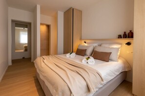 3 bedrooms, Internet - Stunning Apartment on top Location With Parking (Knokke-Heist)