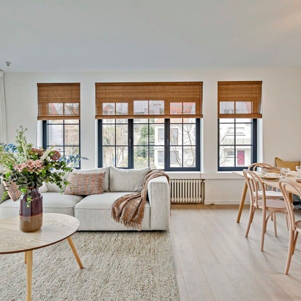 Apartment - Renovated Apartment by the Beach in Knokke-heist (Knokke-Heist)